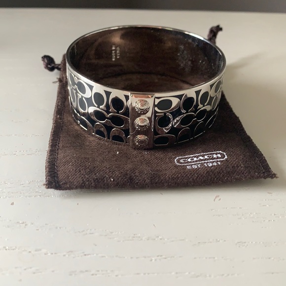 🔥Coach black enamel bracelet🔥 - Picture 1 of 2